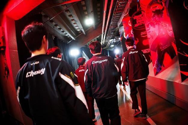 TL绝杀RNG,Canyon单局斩获MVP宿敌对决成都决赛之夜,技惊四座 TL绝杀RNG,Canyon单局斩获MVP宿敌对决成都决赛之夜,技惊四座