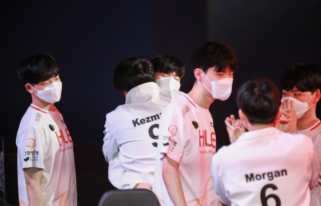 CLG绝杀HLE，Tarzan关键团战开团秒人鏖战多局成都决赛之夜，技惊四座的简单介绍