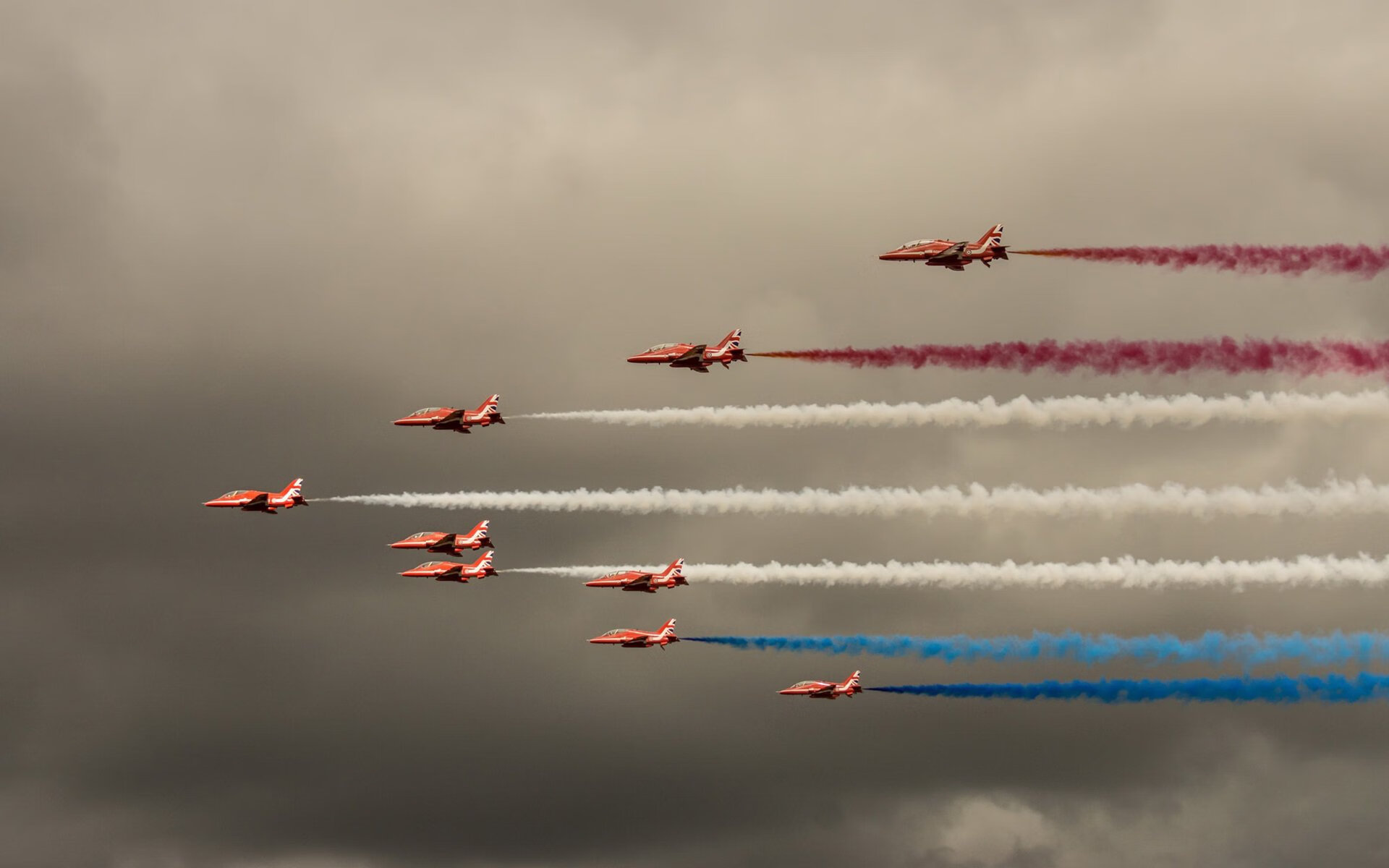 从步行者轻取辽宁到东契奇F1式接管，体育世界里的统治力美学