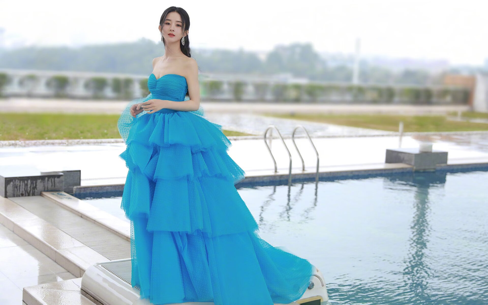 足球之夜的双重奏，拉什福德爆发点燃激情，伊拉克决胜局险胜威尔士